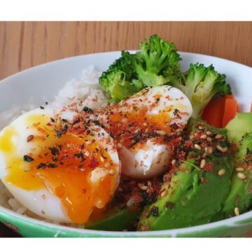 avocado egg rice bowl