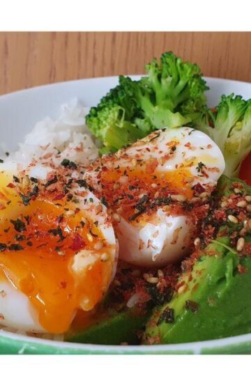 avocado egg rice bowl