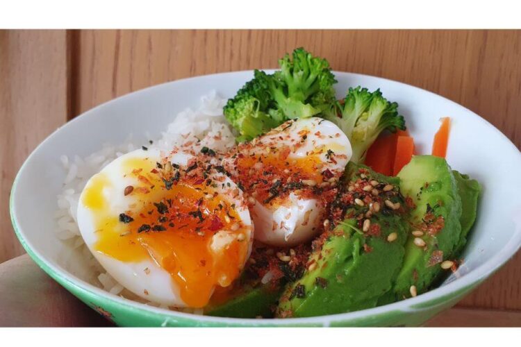 avocado egg rice bowl