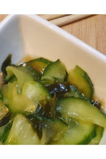 sunomono japanese cucumber salad